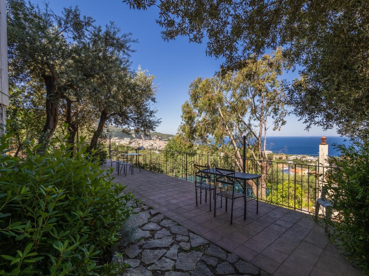 Ulivi Apt Villa Соренто Екстериор снимка